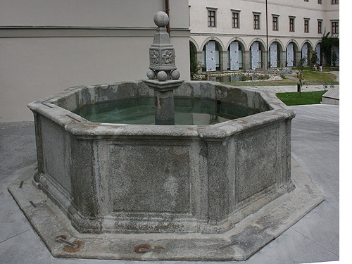 Brunnen Linzer Schloss