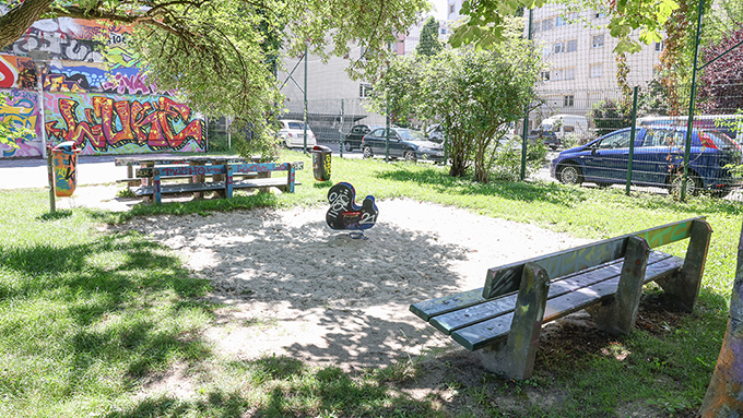 Foto Kinder- und Jugendspielplatz - Honauerstraße