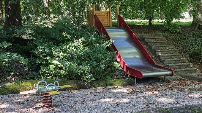 Foto Kinder- und Jugendspielplatz - Bergschlösslpark