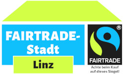 Foto: FAIRTRADE Österreich Das Bild in grün, türkis und schwarz zeigt das Fairtrade-Logo mit dem Text „Achte beim Kauf auf dieses Siegel“ und den Text „Fairtrade Stadt Linz“.