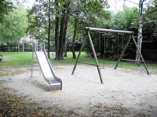 Kinder- und Jugenspielplatz - Ginzkeystraße