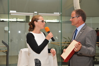 S:\UTC\_Produkte\US\IRIS - Natur- und Umweltpreis�3\IRIS Fotos\Kategorie_Betriebe_Praemierung_fuer_LES1.JPG