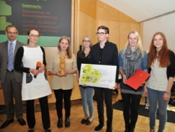 Preisverleihung durch Stadträtin Mag.a Eva Schobesberger an die Schülerinnen und Schüler des Schulzentrums der Kreuzschwestern Linz