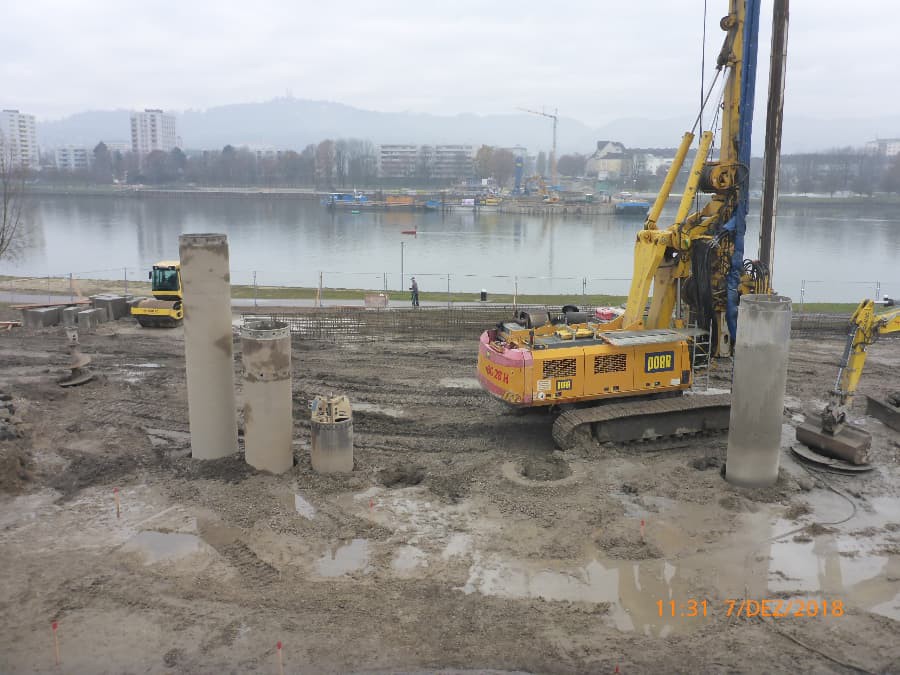 Pfahlbohrarbeiten Widerlager Linz