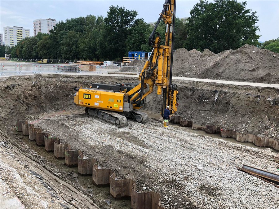 Spundwände rammen Pfeiler 1