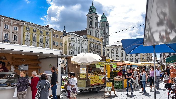 Blick über den Stadtmarkt Hauptplatz