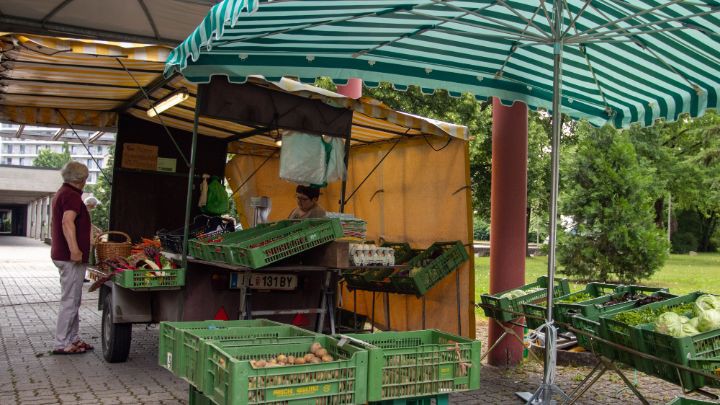 Gemüsestand am Markt Dornach