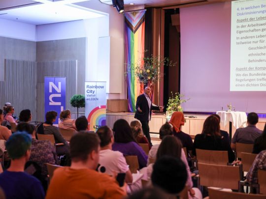 1.LGBTIQ_Forum__c_StadtLinzSturm_19_2