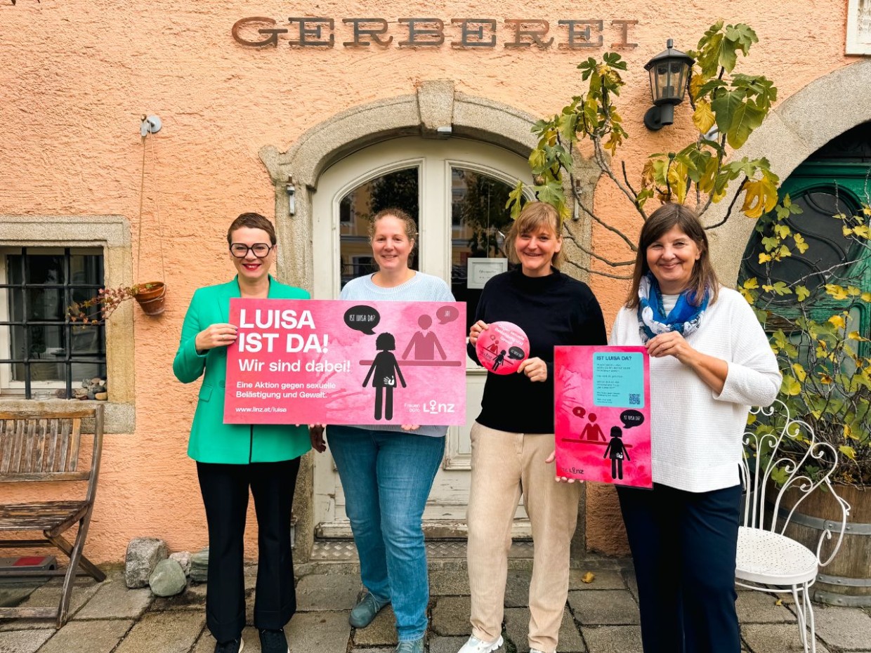 Foto mit Frauenstadträtin Eva Schobesberger, Frauenbeauftragter Anne Brack und Café Gerberei