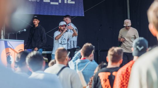 MecGreenie Rapper auf Bühne