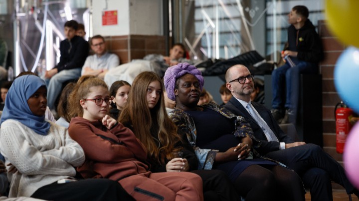 Fotos der Abschlussveranstaltung der Antirassismus-Kampagne in der Tabakfabrik