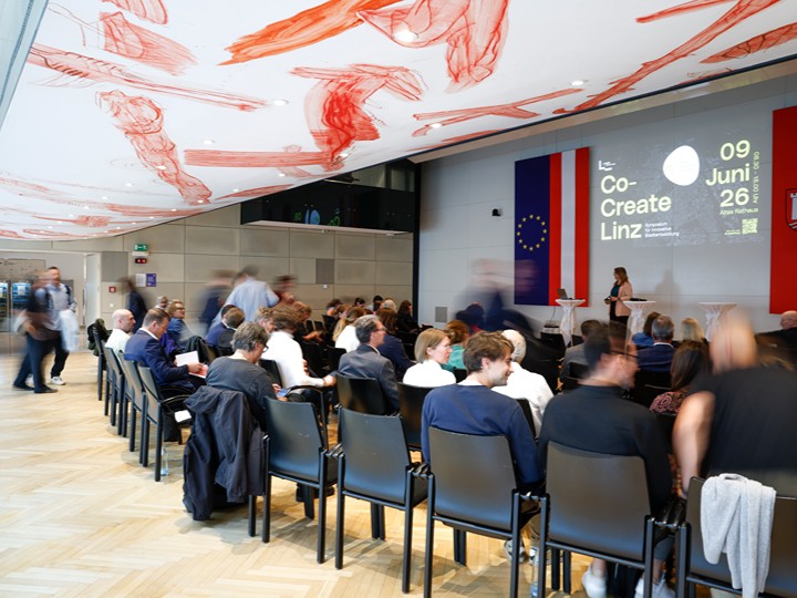 Co_Create_REX8709__StadtLinzSturm_slider
