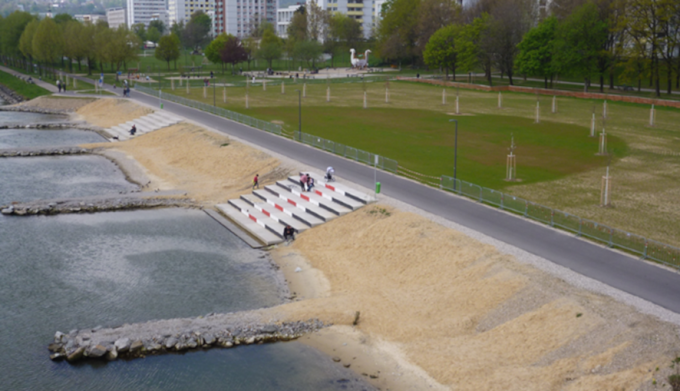 Ehemaliger Montageplatz für die neue Eisenbahnbrücke