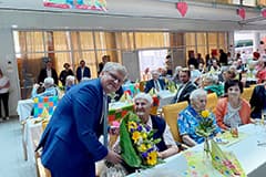 Bürgermeister Luger mit Frau Anna Riha