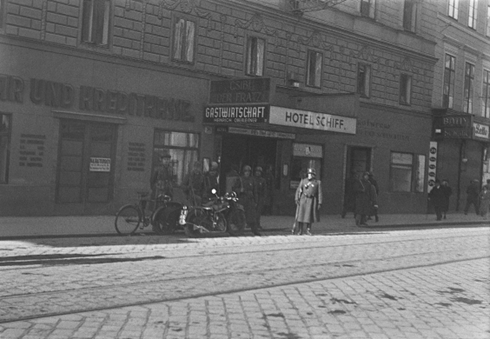 Februarrevolte Hotel Schiff nach Besetzung. Fotos: Archiv der Stadt Linz