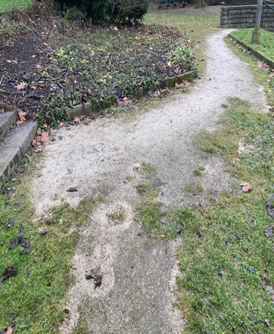 Beispiele für notwendige Wegesanierungen: Pflasterbachweg und Weg bei der Mulden-straße 