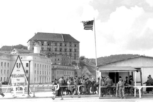 Amerikanische Br&uuml;ckenkontrolle. Foto: Archiv der Stadt Linz